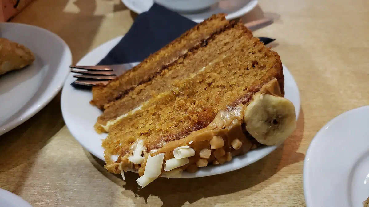 Toms Cakes – cake shop in St Ives town centre
